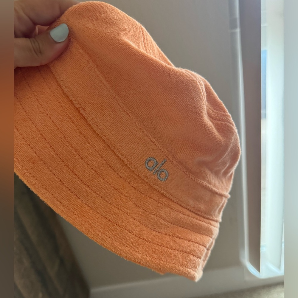 Alo Terry Beachside Bucket Hat - Cantaloupe - sold out everywhere!!